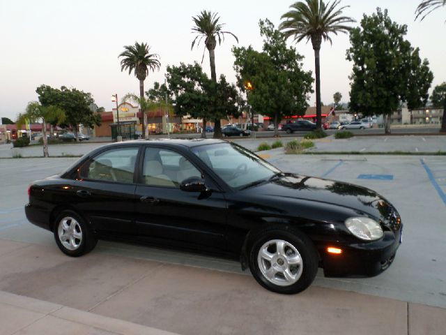 2001 Hyundai Sonata Base