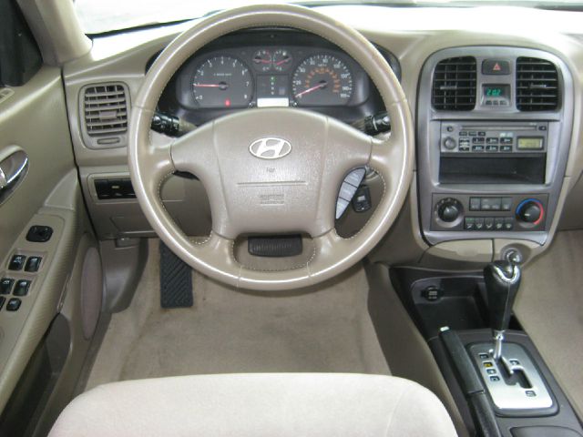 2002 Hyundai Sonata Base