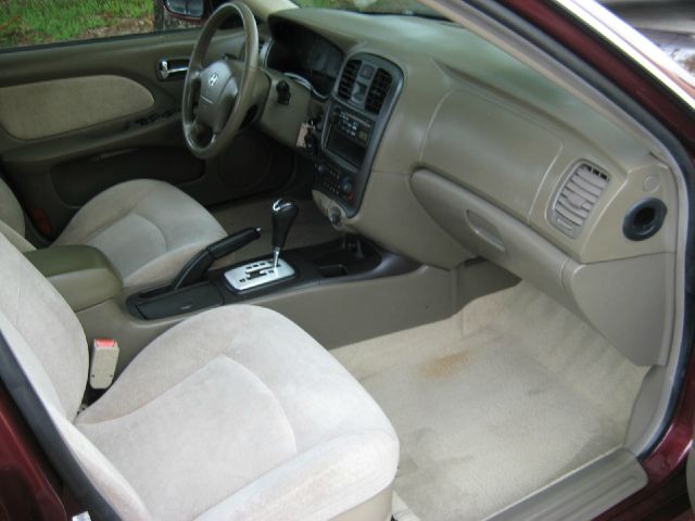 2002 Hyundai Sonata Base