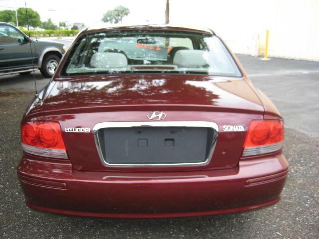 2002 Hyundai Sonata Base