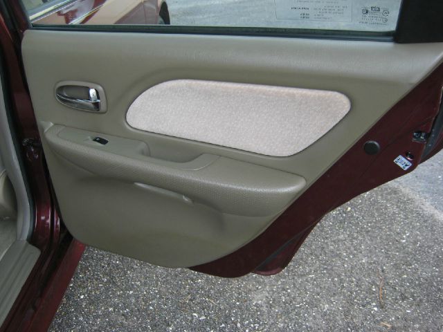 2002 Hyundai Sonata Base