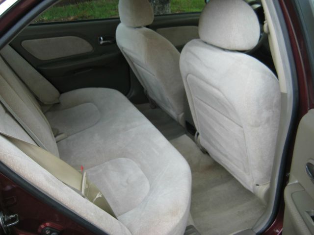 2002 Hyundai Sonata Base