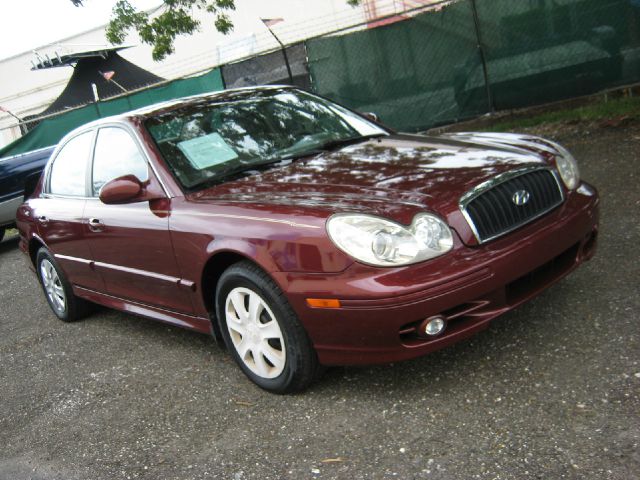 2002 Hyundai Sonata Base