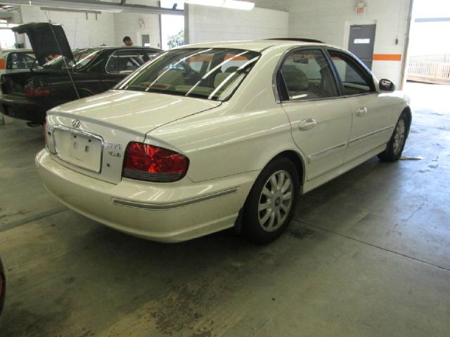 2002 Hyundai Sonata FWD 4dr Sport