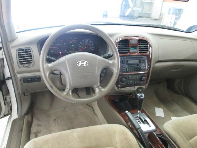 2002 Hyundai Sonata FWD 4dr Sport