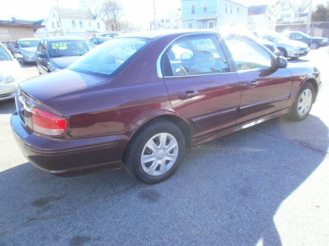 2002 Hyundai Sonata Base