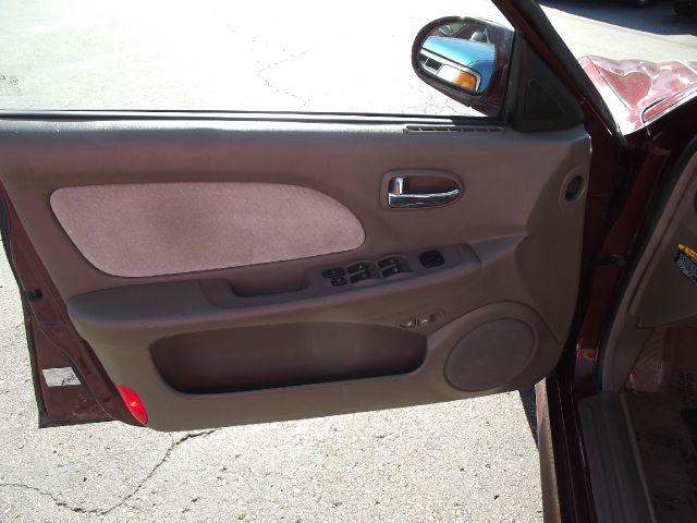 2002 Hyundai Sonata Base