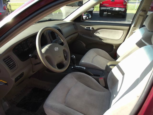 2002 Hyundai Sonata Base