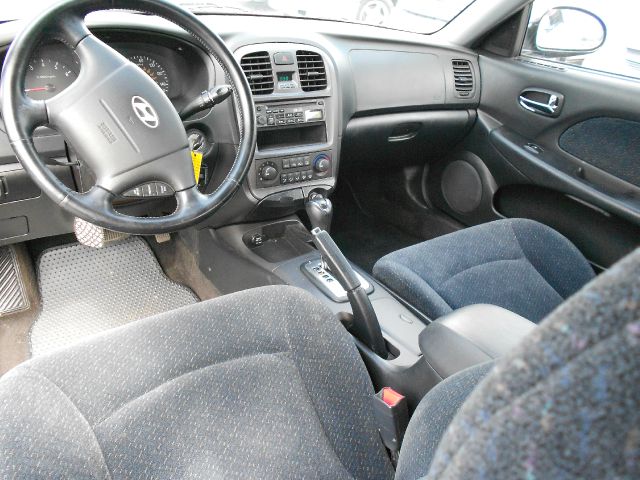 2002 Hyundai Sonata Base