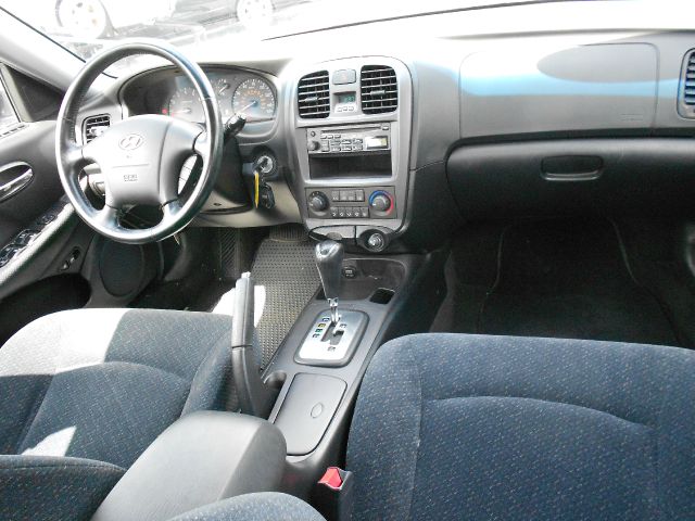 2002 Hyundai Sonata Base