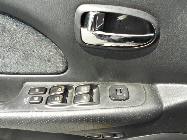 2002 Hyundai Sonata Base