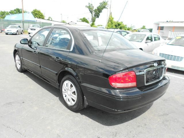 2002 Hyundai Sonata Base