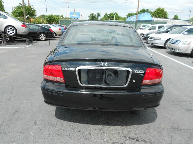 2002 Hyundai Sonata Base