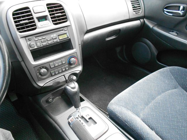 2002 Hyundai Sonata Base