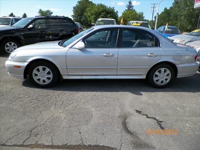 2002 Hyundai Sonata Standard 4X4 Hardtop