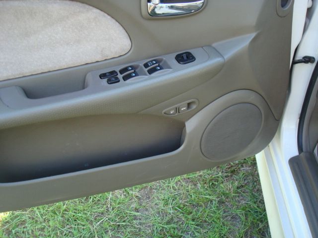 2002 Hyundai Sonata Base