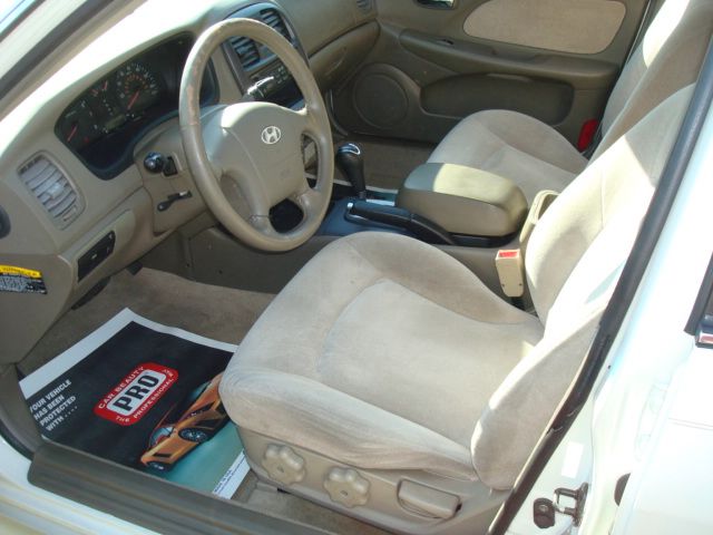 2002 Hyundai Sonata Base