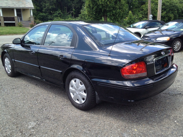 2002 Hyundai Sonata Base