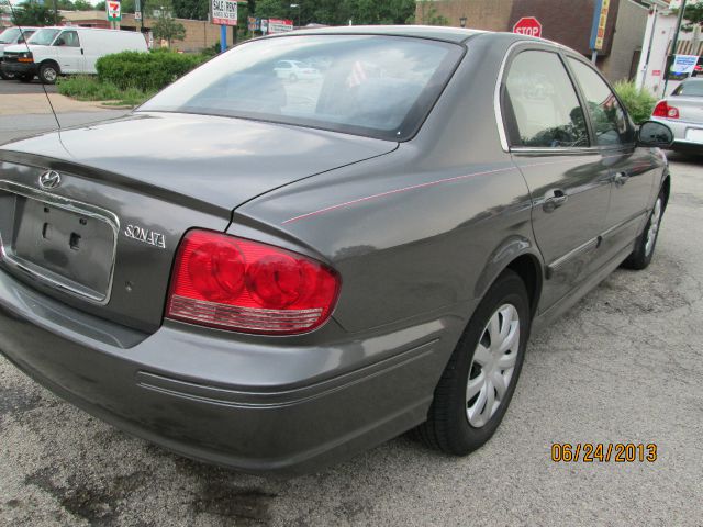 2003 Hyundai Sonata Base