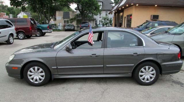 2003 Hyundai Sonata Base