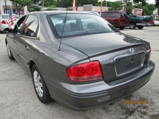 2003 Hyundai Sonata Base