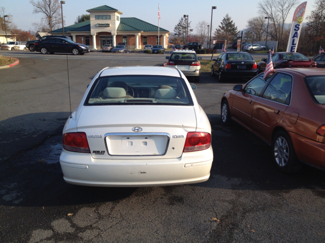 2003 Hyundai Sonata FWD 4dr Sport