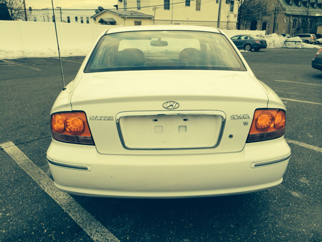 2003 Hyundai Sonata FWD 4dr Sport