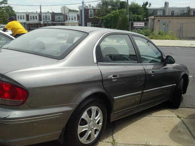 2003 Hyundai Sonata Base