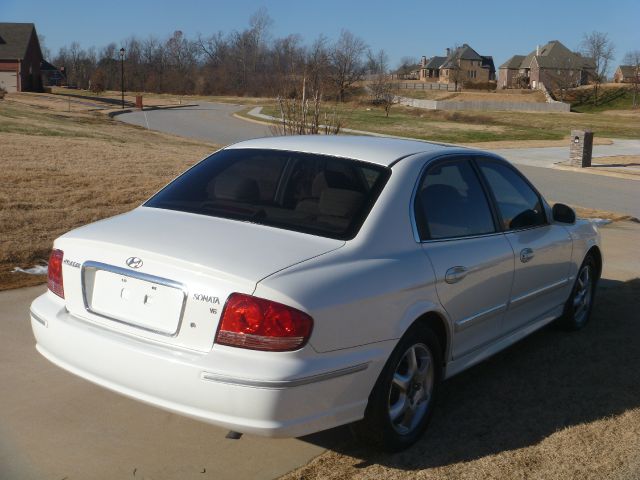 2004 Hyundai Sonata FWD 4dr Sport