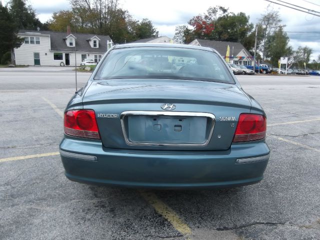 2004 Hyundai Sonata FWD 4dr Sport