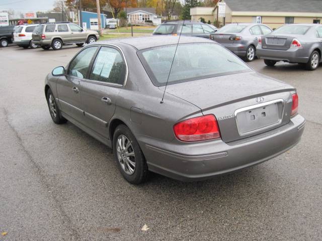 2004 Hyundai Sonata S Sedan