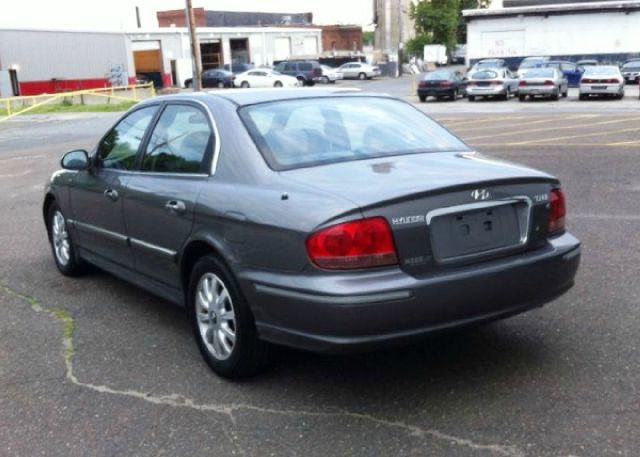 2004 Hyundai Sonata 4WGN