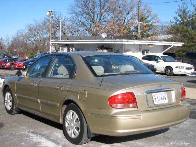 2004 Hyundai Sonata S Sedan