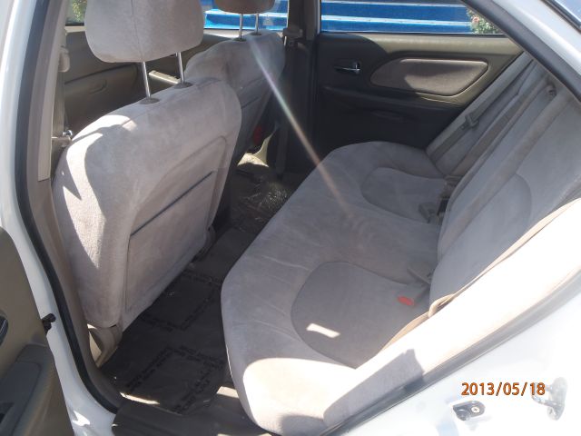 2004 Hyundai Sonata Base