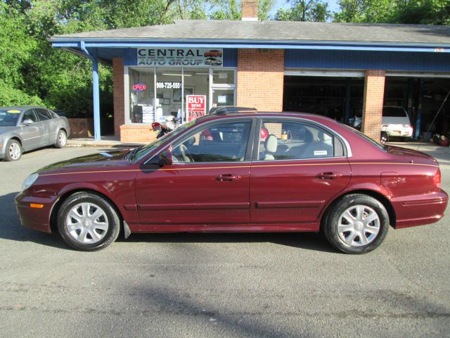 2004 Hyundai Sonata Base