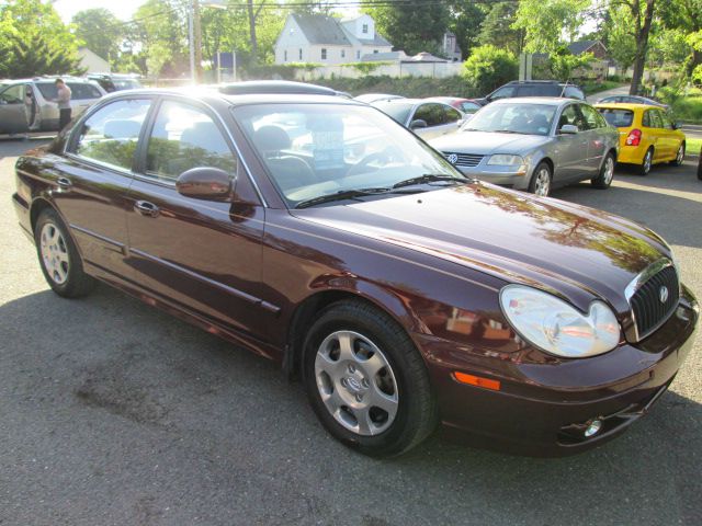 2004 Hyundai Sonata Base