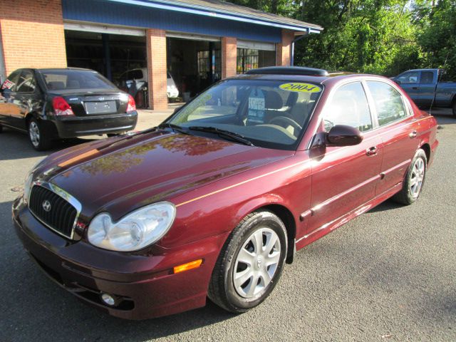 2004 Hyundai Sonata Base