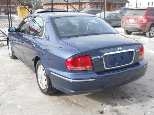 2004 Hyundai Sonata FWD 4dr Sport