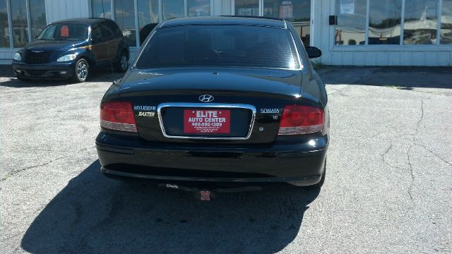 2004 Hyundai Sonata Base