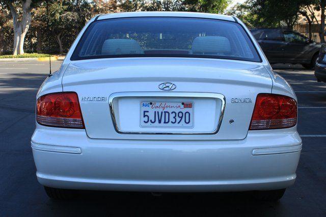 2004 Hyundai Sonata Standard 4X4 Hardtop