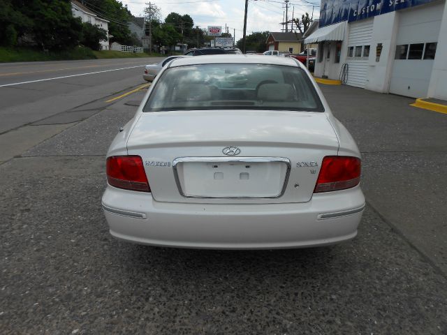 2004 Hyundai Sonata FWD 4dr Sport