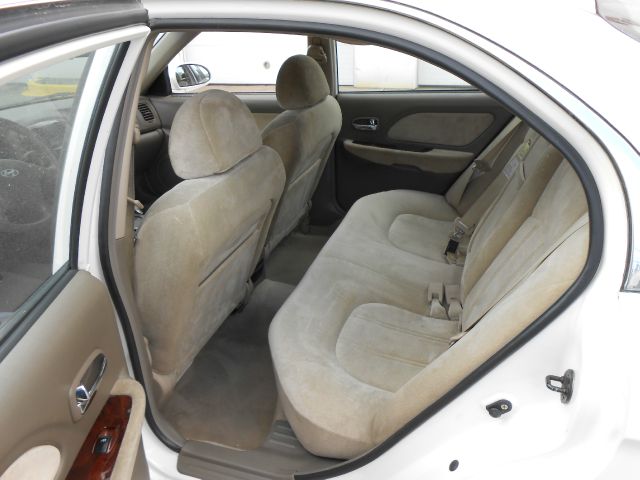 2004 Hyundai Sonata FWD 4dr Sport