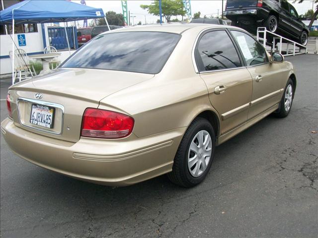 2004 Hyundai Sonata S Sedan