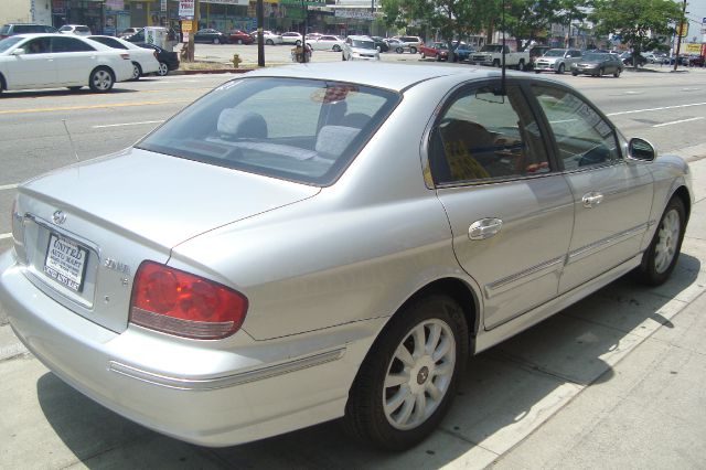 2004 Hyundai Sonata FWD 4dr Sport