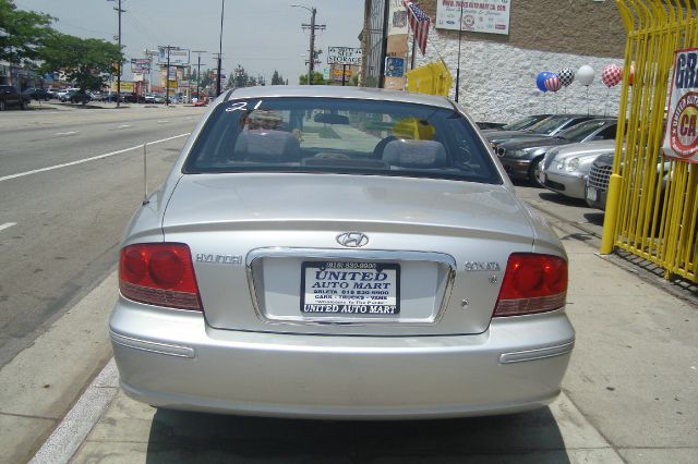 2004 Hyundai Sonata FWD 4dr Sport