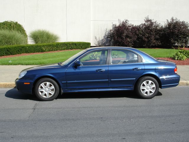 2005 Hyundai Sonata Base