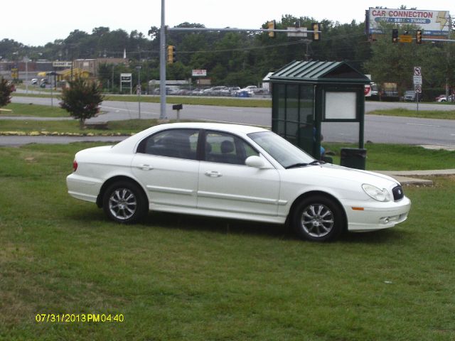 2005 Hyundai Sonata Base