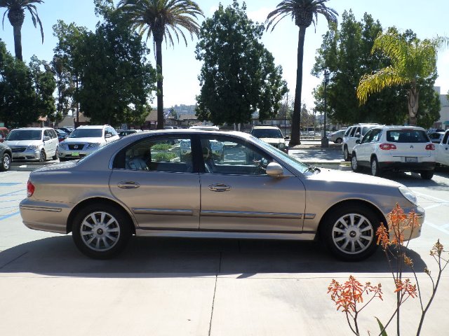 2005 Hyundai Sonata FWD 4dr Sport