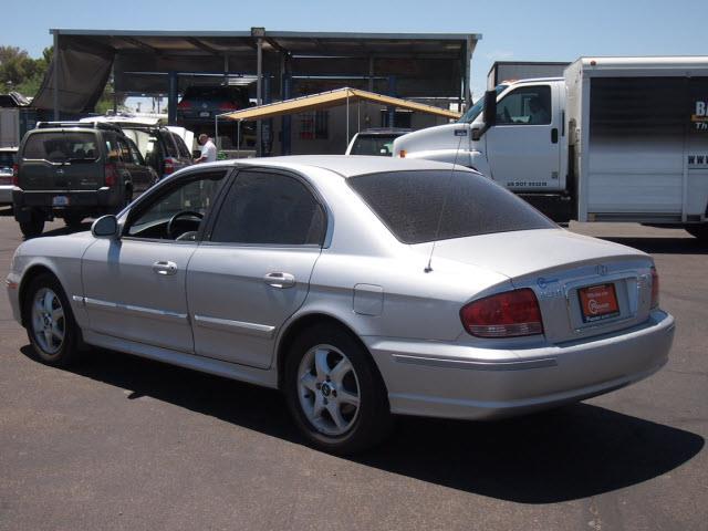 2005 Hyundai Sonata FWD 4dr Sport