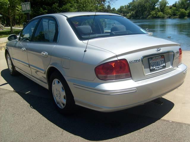 2005 Hyundai Sonata S Sedan